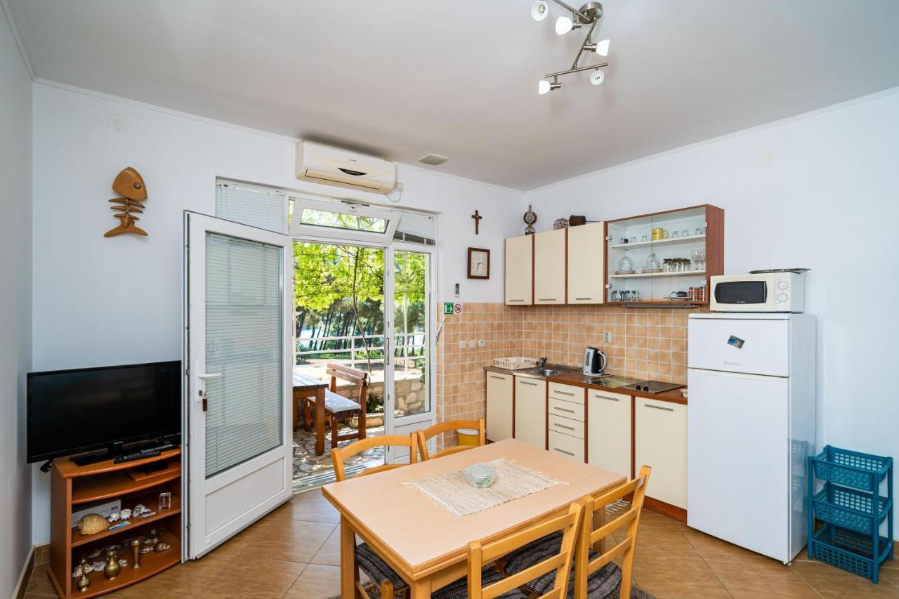 Apartments By The Sea Zuljana, Peljesac - 10233 Exterior photo